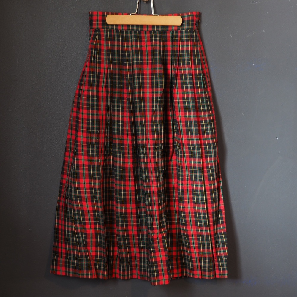 PLAID VTG Comfy Pleated Skirt with Pockets!